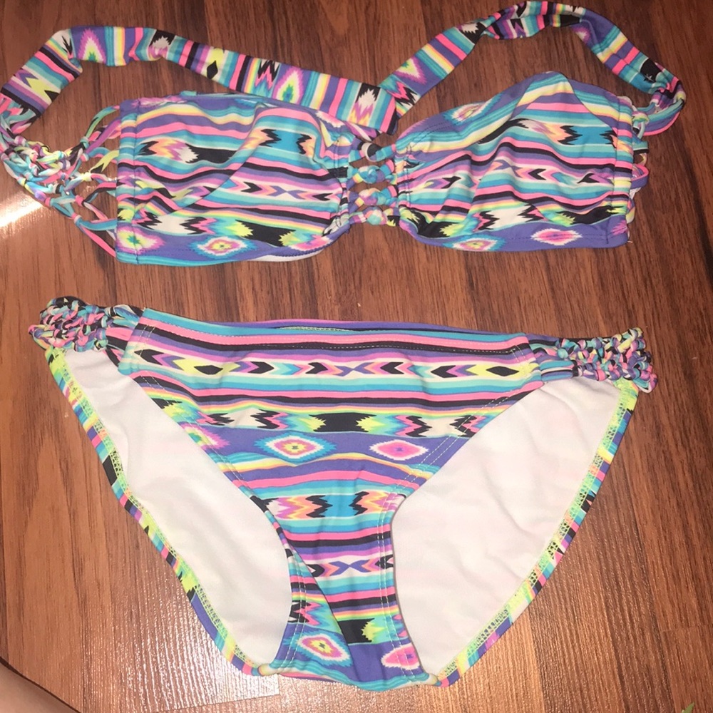 Patterned two-piece bikini